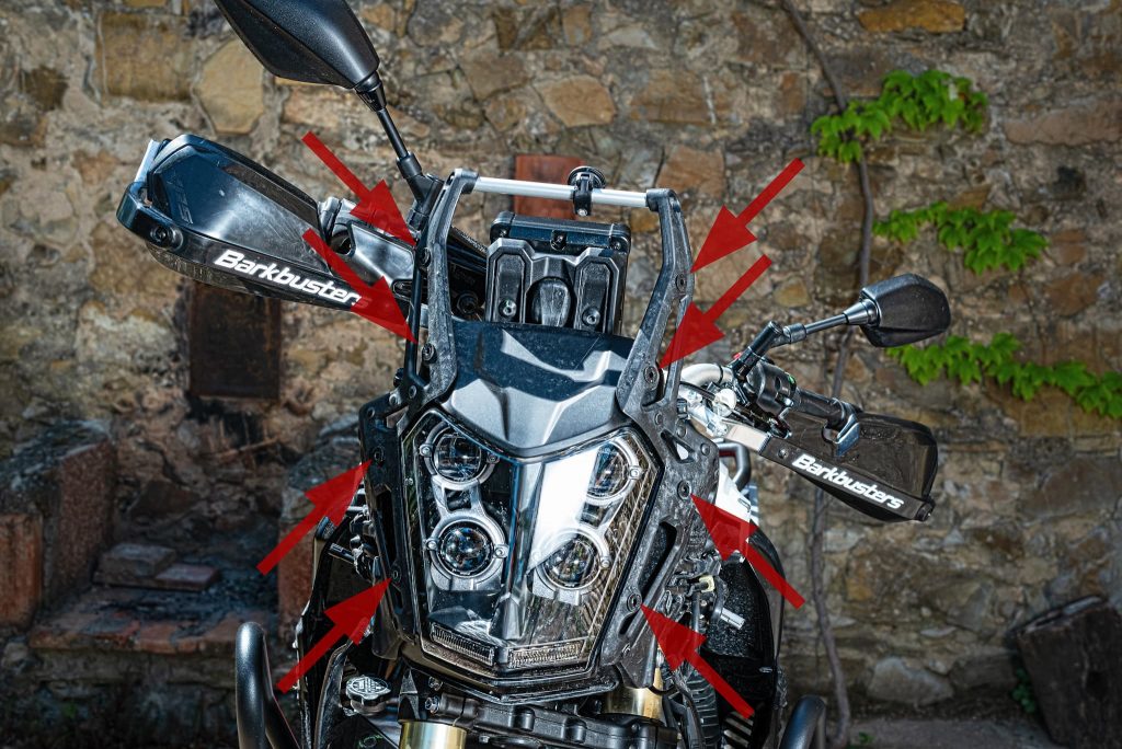 Befestigungspunkte der Frontverkleidung von der Yamaha Tenere 700.