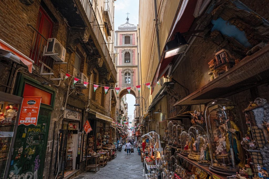Via San Gregorio Armeno in Neapel.