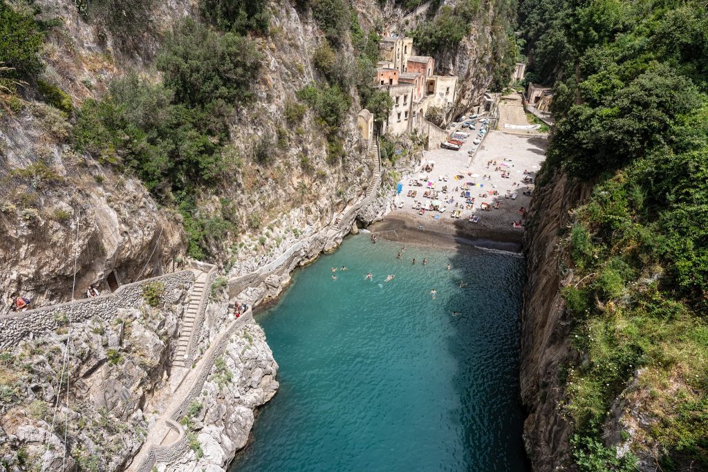 Blick auf den Furore Fjord.