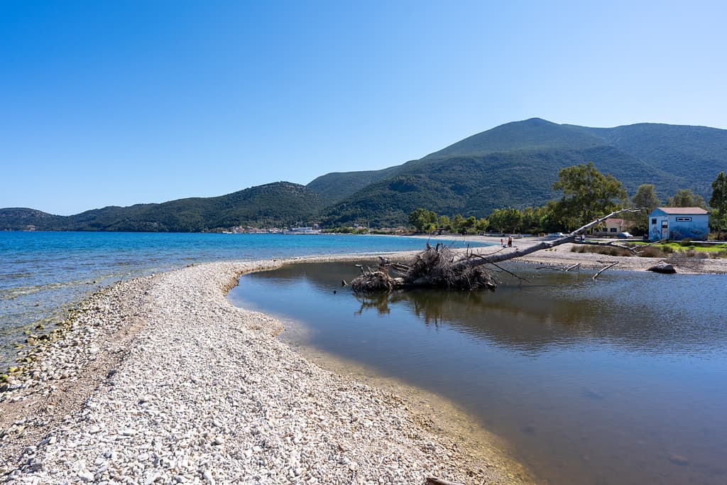 Karavomilos und Sami Beach.