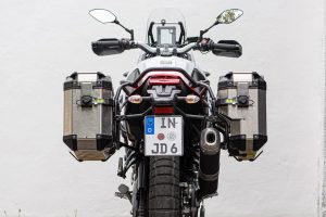 Mehr über den Artikel erfahren GIVI Koffer – 3 Jahre TREKKER OUTBACK an der Ténéré 700