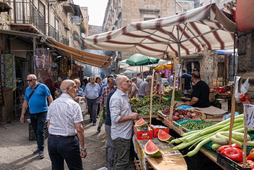 Straßenmarkt in Palermo.