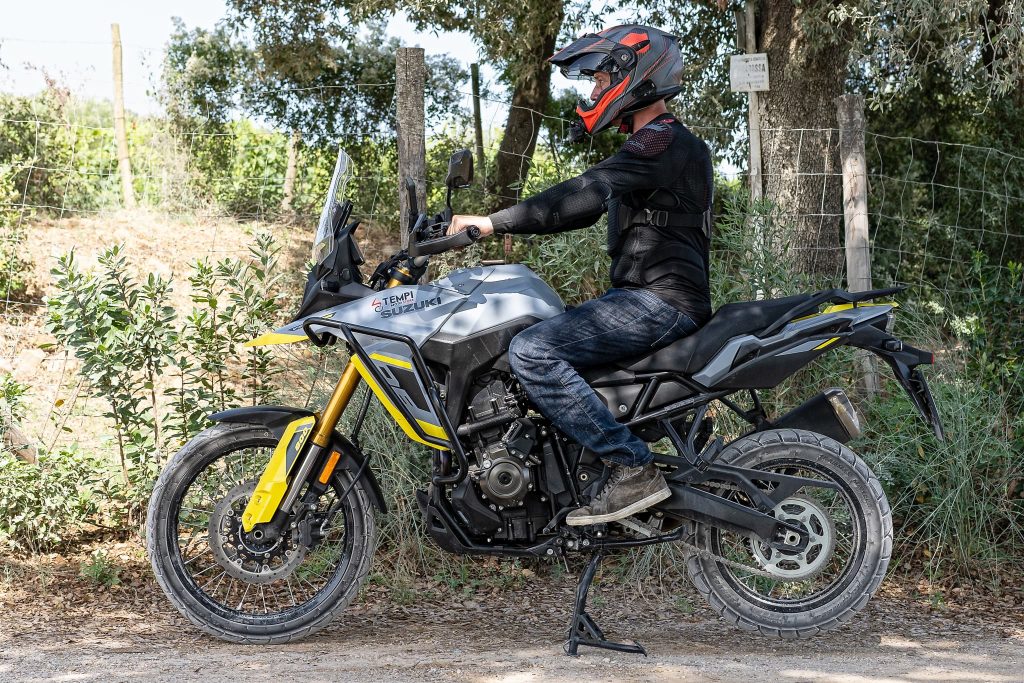 Sitzergonomie der Suzuki V-Strom 800DE.